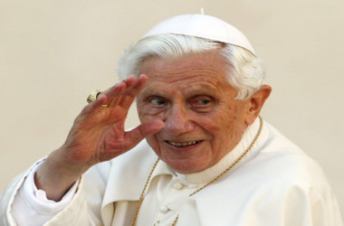 VIDEO: Dirljivi trenuci pape Benedikta XVI.